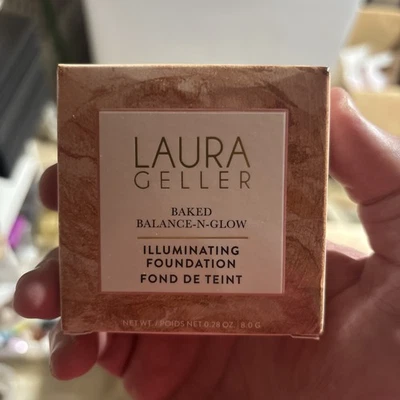 Laura Geller Baked Balance-N-Glow Illuminating Foundation FAIR .28oz / 8g - Image 1 of 2