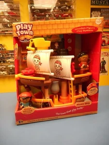 LEARNING CURVE PLAYTOWN PIRATE WOODEN FIGURE PLAY SYSTEM "NEW" - Picture 1 of 3