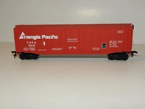 HO scale TRIANGLE PACIFIC #5510 BOX CAR 50' - Picture 1 of 6
