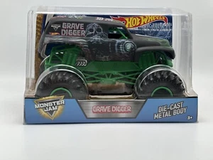 HOT WHEELS MONSTER JAM GRAVEDIGGER 35TH ANNIVERSARY 1:24 Scale 2017 MINT NIB - Picture 1 of 3