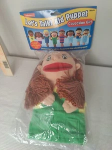 Lakeshore Learning Hand Puppet Girl for Pretend Play - Imagen 1 de 4