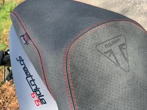 Triumph Street Triple 675 2013-2017 Volcano Italia Seat Cover Anti-Slip New - Picture 1 of 8