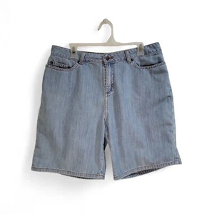 L.L. Bean Women's Denim Shorts Light Wash Classic Fit Straight Cotton Size 14 - Picture 1 of 6
