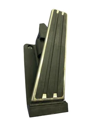 20-24 PORSCHE TAYCAN 9J1 原始设备制造商涡轮 AWD 加速器踏板 带旅行传感器 *磨损 * — 第 1/4 张图片