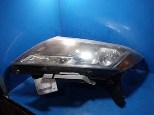 Nissan Pathfinder R52 Left Headlamp - Picture 1 of 3