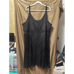 NWT Torrid Midi Lace Skater Dress Deep Black Size 6 Sleeveless - Picture 1 of 7