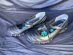 Skechers 21158 bequeme Damen-Slipper Mary Jane schwarz Riemen Größe 9,5 - Bild 1 von 5