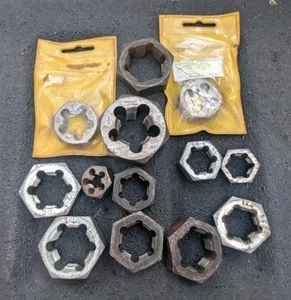 Stampi dimensioni dadi esagonali per re-filettatura LOTTO passo fine filettatura utensile lavorazione - Foto 1 di 7