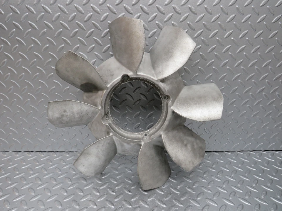 ⚙40055⚙ Mercedes-Benz R107 350SL Engine Cooling Fan - Image 1 of 4