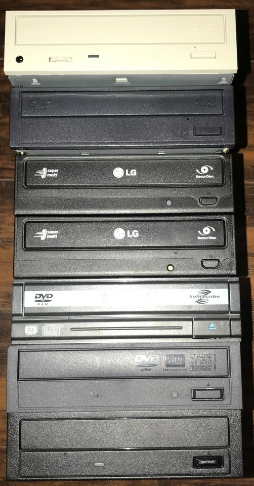 DVD Blu-Ray and CD-ROM Drives assorted manufacturers - Image 1 of 1