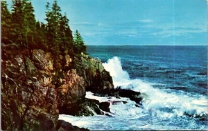 Vintage Card Chrome Otter Cliff Bar Harbor Maine Surf Crashing Cliffs ME Maine - Picture 1 of 2