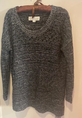 VINTAGE HAVANA Anthropologie Size M Gray Black White Knit Soma V Back w/ Fringe - Image 1 of 4