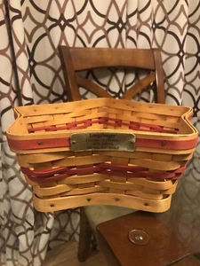 Longaberger Christmas 2001 Collection Red 11 Inch Shining Star Basket - Picture 1 of 7