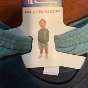 Champion Kinder Fleece 2-teiliges graues Sweatshirt & grünes kurzes Set Größe 5T - Bild 1 von 3