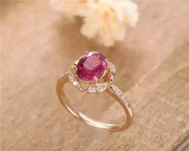 3.00Ct Oval Cut Lab-Created Pink Ruby Women's Ring 14K Yellow Gold Plated Silver Foto 1 de 1