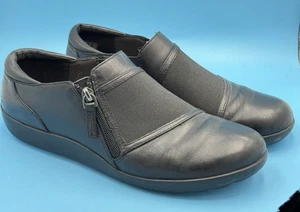 Clarks Women's Medora Gale Bootie Size 9 Black Leather Zip Walking Shoe - Picture 1 of 7