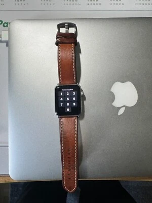 Apple Smart Watch 3 LTE 42mm Alu si, Sport, Silber mit Lederarmband - Bild 1 von 2