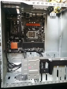 Asrock Z170M Pro4S DDR4 64 bit motherboard & pc case - Photo 1/5