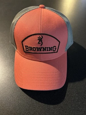 Gorra con espalda de malla talla única color coral con emblema marrón color coral para hombre Foto 1 de 4