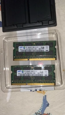 Samsung 4GB 2Rx8 PC3 - 10600S - 09- 10-F2. 2 Cards 2GB Each. Sold As Set. Preown - Image 1 of 4