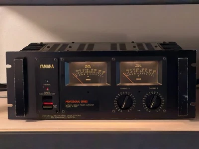 Amplificador de potência estéreo som natural Yamaha P2200 Professional Series - Imagem 1 de 4