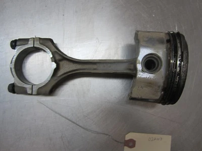 PISTON WITH CONNECTING ROD STANDARD SIZE For 09-10 PONTIAC VIBE  2.4 19185250 - Image 1 of 4