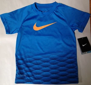 NUEVO CON ETIQUETAS CAMISETA NIKE NIÑOS DRI FIT FOTO CAMISA AZUL ESTILO 86B082-BE1 TALLA 4 $24 - Imagen 1 de 2