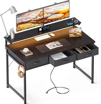 Schreibtisch Mit 3 Schubladen Gaming Tisch Mit 2 Steckdosen Und 2 USB Anschlüße - Bild 1 von 4