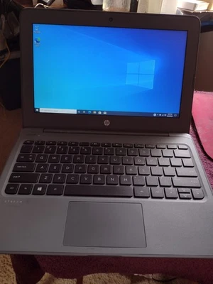 HP Stream 11 Pro G4 EE Celeron N3350 1.10GHz, 4GB RAM, 64GB WINDOWS 10 PRO ED - Image 1 of 4