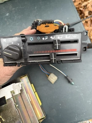 Volvo 740 Heater Control 85 - 89 Good Used - Image 1 of 4