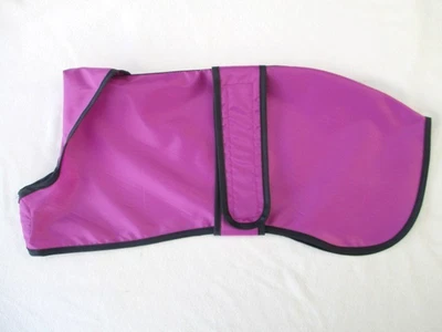 AUSVERKAUF 17" 43CM WHIPPET MANTEL REGEN ROSA NYLON AUSSEN/UNGEFÜTTERT PU BESCHICHTET INNEN - Bild 1 von 4