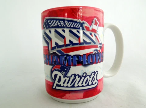 VINTAGE New England Patriots mug Super Bowl 36 NFL -2002- Tom Brady's First of 7 Cover