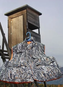 deer hunting Outdoor Brush Camo Reversible Insulated Vest Lightly stained - Picture 1 of 13