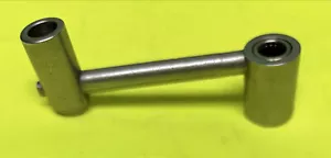 Singer 281217-268055 Needle Bar Conn Link-300W - Picture 1 of 3
