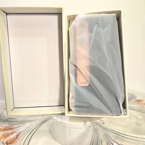 Funda abatible de cuero clásica de lujo plegable para Samsung Galaxy Z 3 de KarenDon. - Imagen 1 de 5
