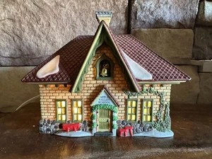 Department 56 New England Village 1996 "Apple Valley School" 56172 con defecto - Imagen 1 de 11