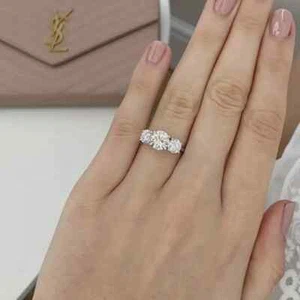 2,00 CT. ANELLO TRILOGY ORO BIANCO 18 KT TIT 750 CON BRILLANTI, DIAMOND RING - Foto 1 di 14
