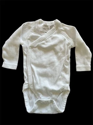 Zara Baby White Ribbed Cotton Knit Long Sleeve Kimono Bodyshirt-Newborn Foto 1 de 4