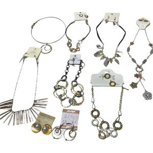 Gold and Silver Tone Fashion Jewelry Lot/Necklaces/earrings - Picture 1 of 11