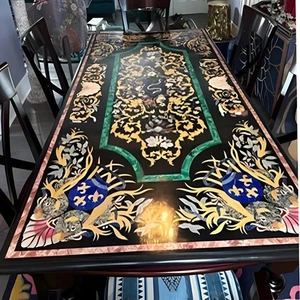 Esstisch mit schwarzem Marmorintarsien – handgefertigt Pietra Dura Kunststein Herzstück Platte - Bild 1 von 6