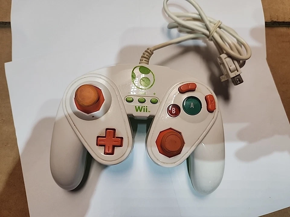 PDP Wii Wii U almofada de luta com fio controle clássico GameCube layout Yoshi testado - Imagem 1 de 4
