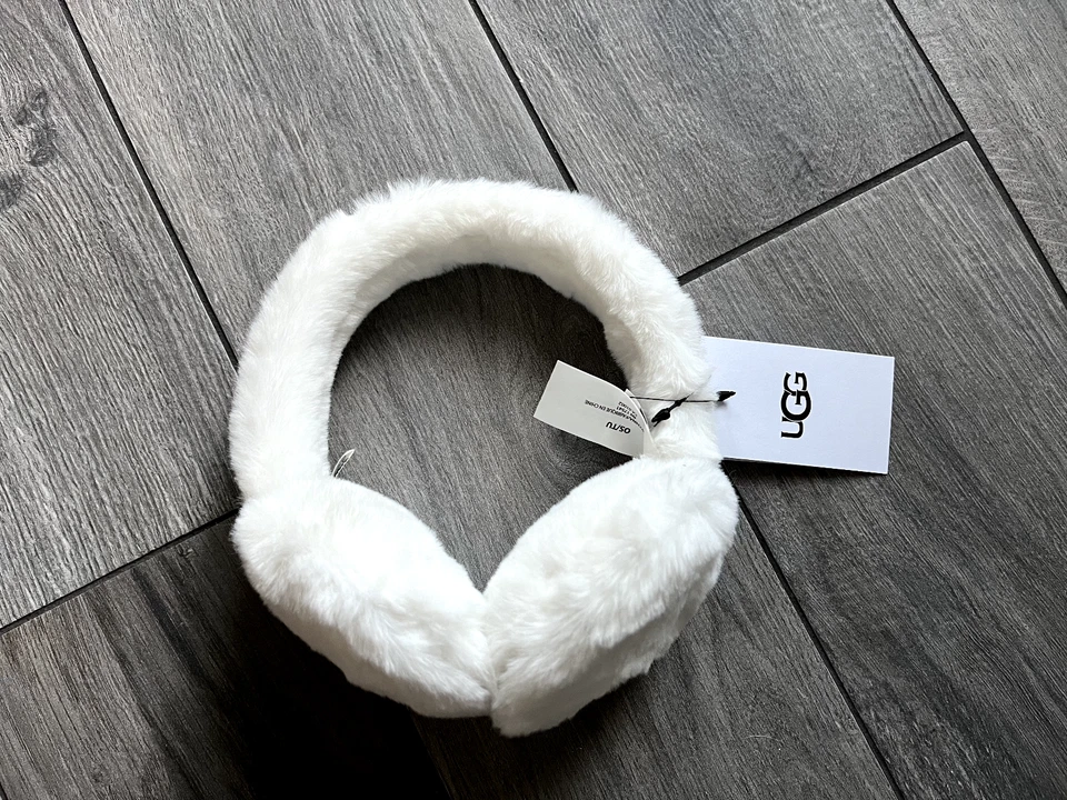 Protetores auriculares de pele sintética branca adulto UGG AUSTRALIA, novo com etiquetas, tamanho único - Imagem 1 de 1