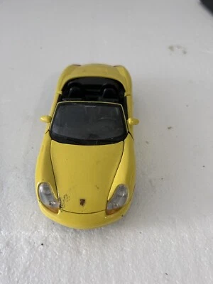 MAISTO 1/24 - Porsche Boxster - Giallo - Immagine 1 di 4