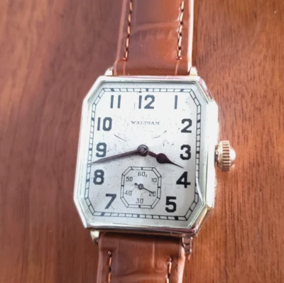 FUNDA ESQUINERA WALTHAM GF CORTADA, BIEN CUIDADA, 1927 Foto 1 de 4