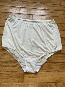 VANITY FAIR NYLON BRIEF PANTIES Second Skin Size 7 L - Picture 1 of 7