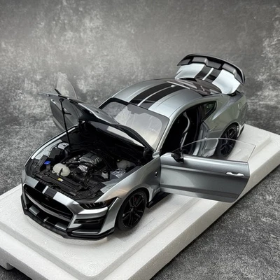 AUTOart 1/18 Ford Shelby GT500 Plata Simulación Coche Modelo Colección Estático Foto 1 de 4