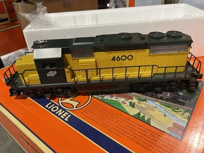 Lionel 6-18816 Chicago & Northwestern GP-38 Diesel Locomotive #4600 w/Box (#455) - Image 1 of 4