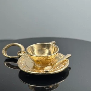 Colgante taza y platillo oro macizo 14k / dije / 2,2 gramos / 16,17 mm de ancho / 5,23 - Imagen 1 de 9