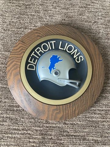 THE DETROIT LIONS 1970'S ORIGINAL HELMET WOODEN PLAQUE EMBOSSED ORIGINAL Cover