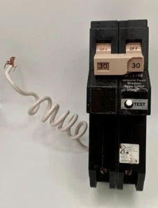 CHIPPED Eaton CHN230GF 30A 2 POLE Ground Fault Circuit Breaker - Picture 1 of 2